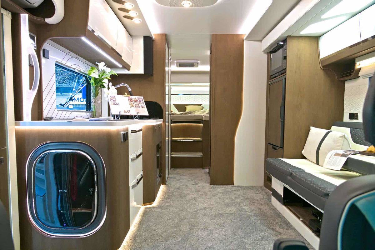 Deddle RV Carbonic Liner 78 - Interieur Caravan Salon 2024