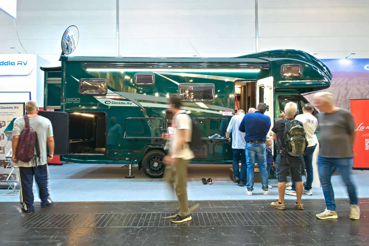 Deddle RV Carbonic Liner 78 - Außenansicht Caravan Salon 2024