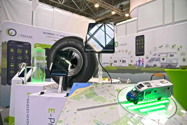 E-Treyler Uygulaması (2025) - Karavan veya motokaravandaki tüm sistemlere eksiksiz genel bakış