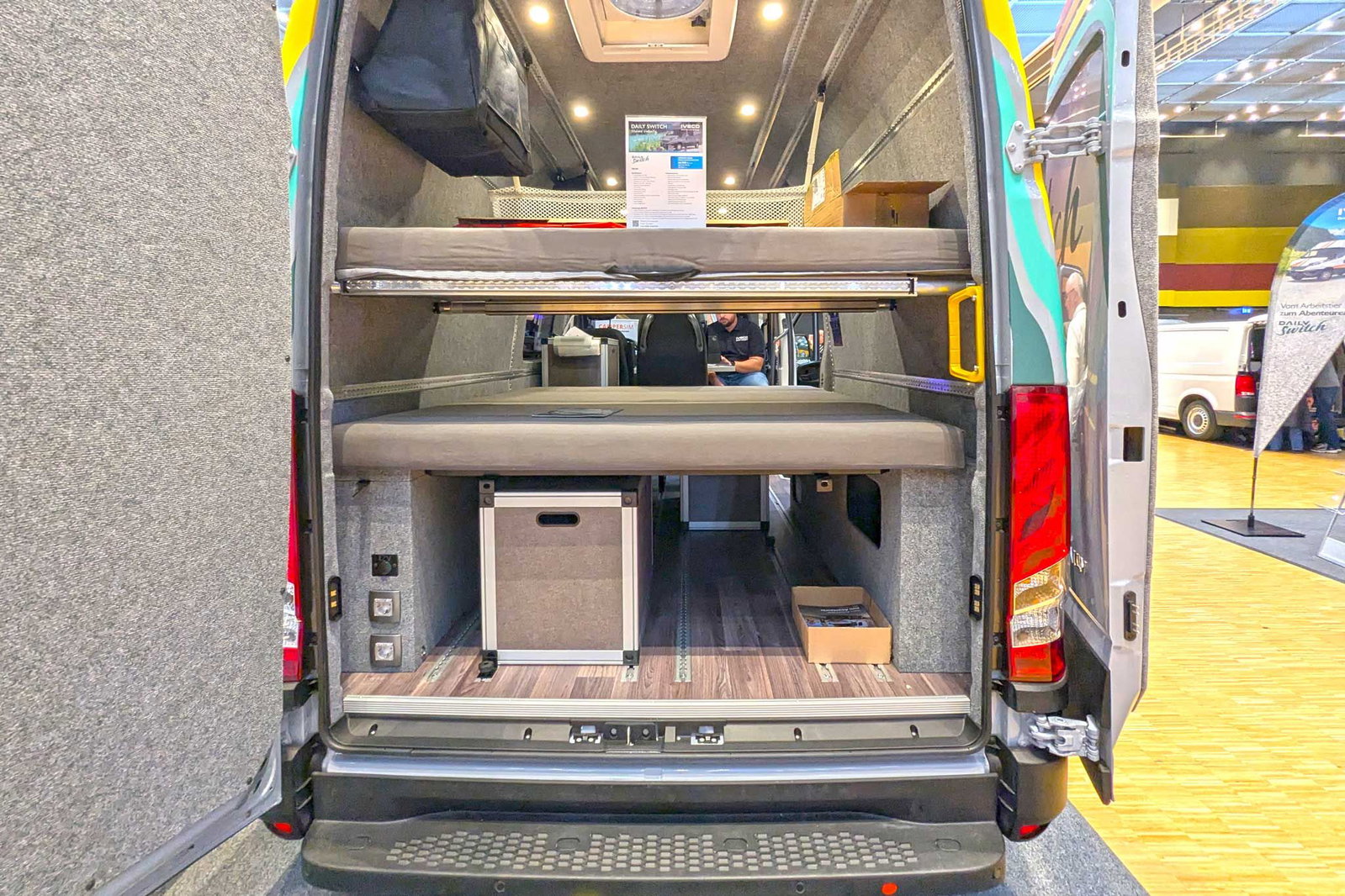LMC Modo (2025) - Iveco Daily Switch için modüler mobilya sistemi sayesinde özelleştirilmiş genişleme
