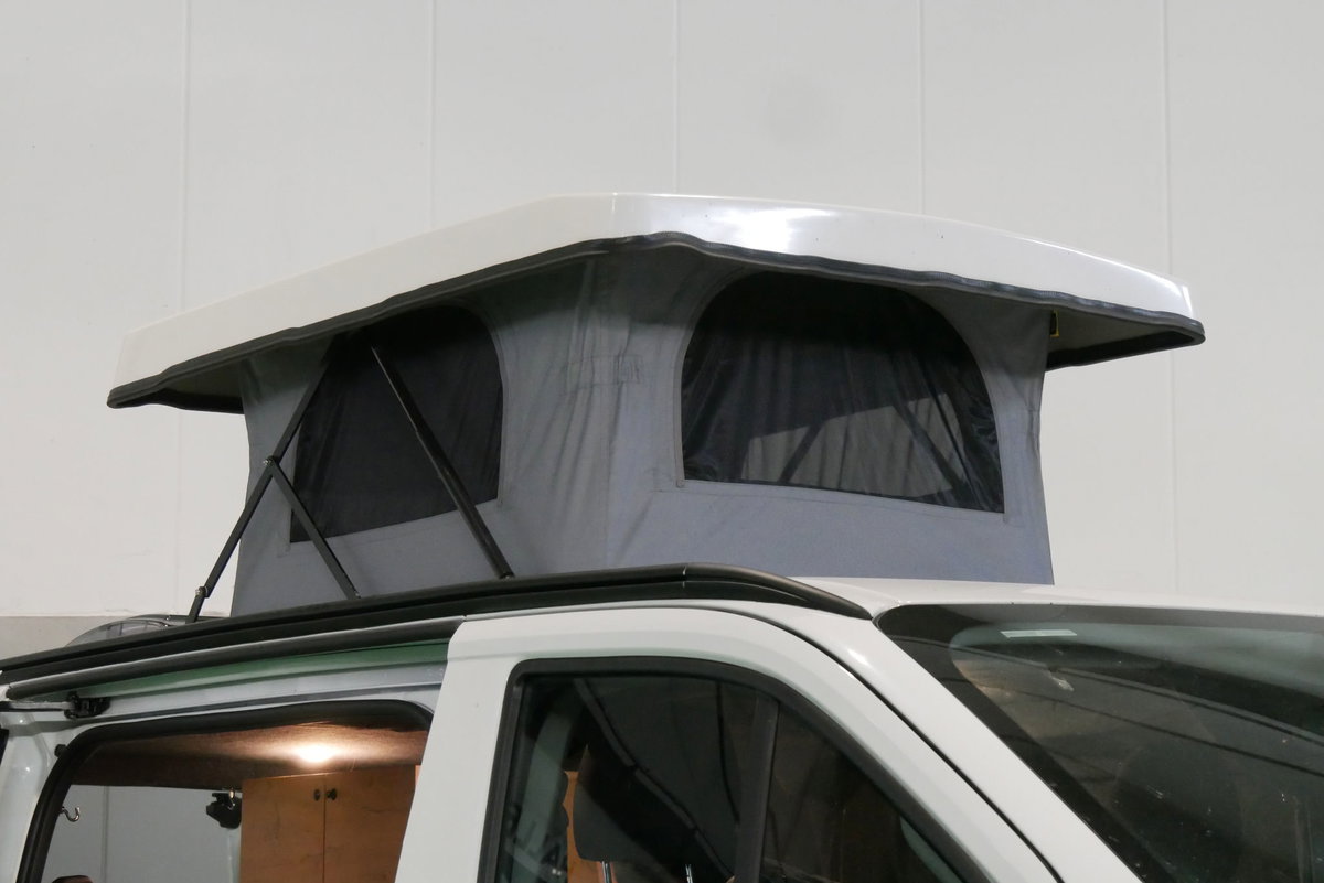 Alpincamper auf der caravan live 2026: Aufstelldach des Maxus eDeliver 7.